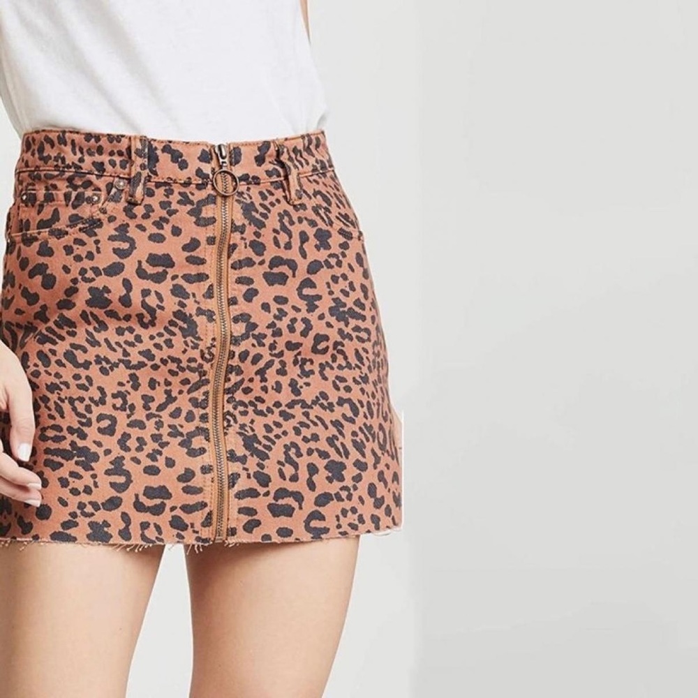 We The Free Zip It Up Leopard Mini Skirt Frayed Hem Edge Size 27 Regular